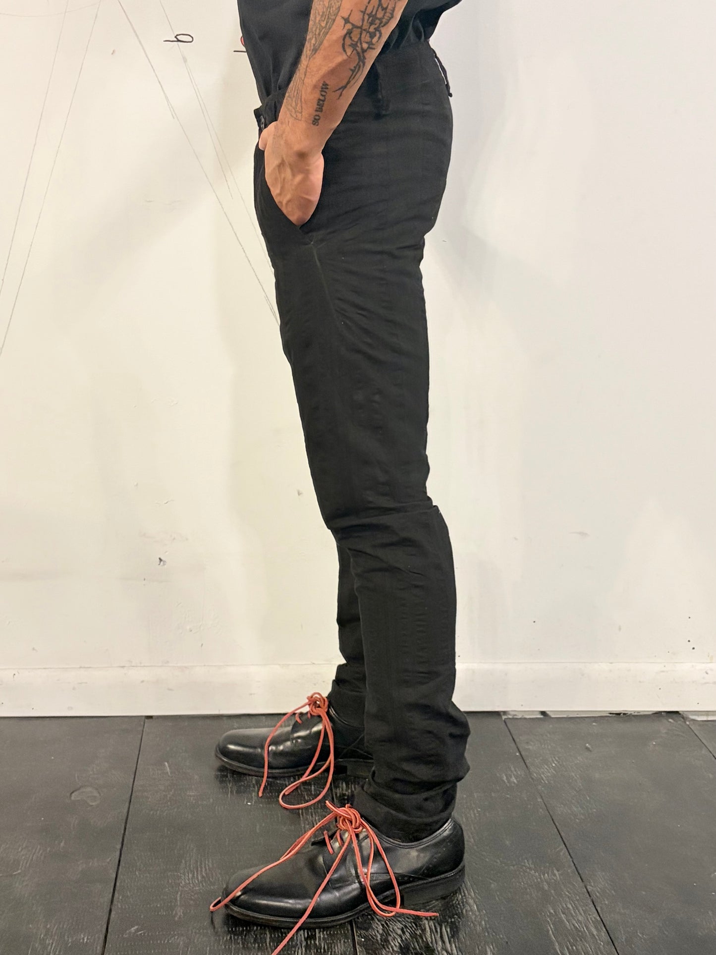SS26 || MINIMALIST SLIM PANTS - SEERSUCKER