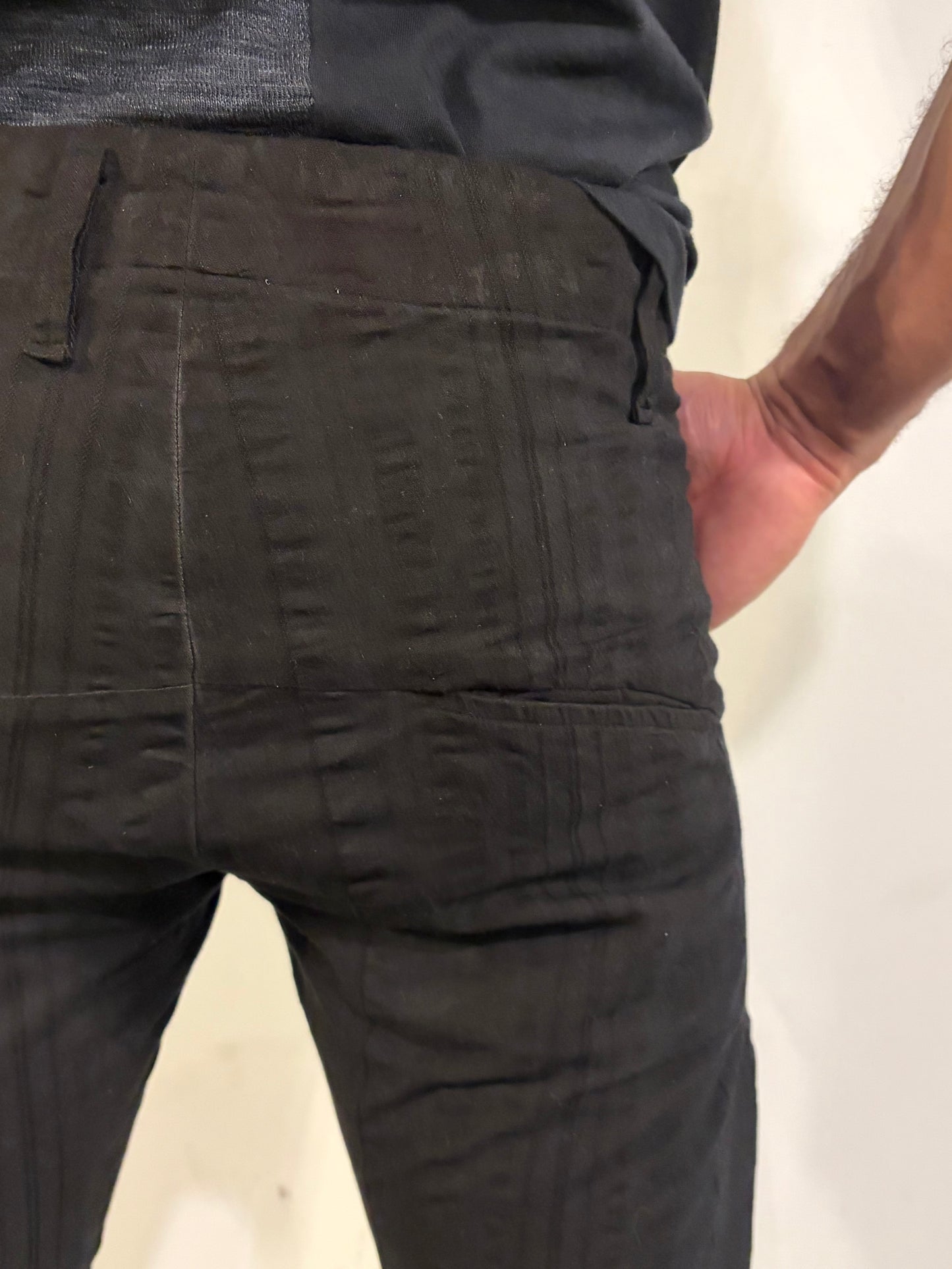 SS26 || MINIMALIST SLIM PANTS - SEERSUCKER