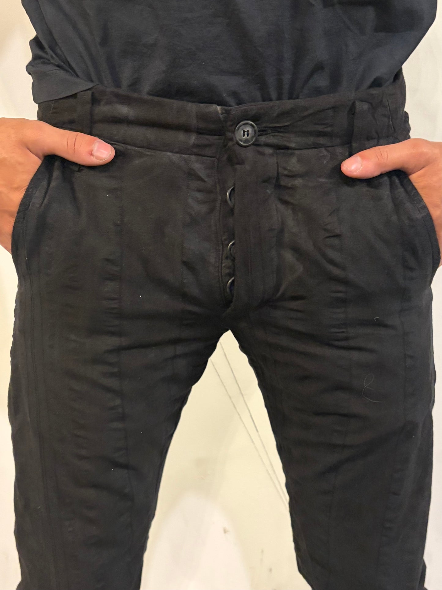 SS26 || MINIMALIST SLIM PANTS - SEERSUCKER