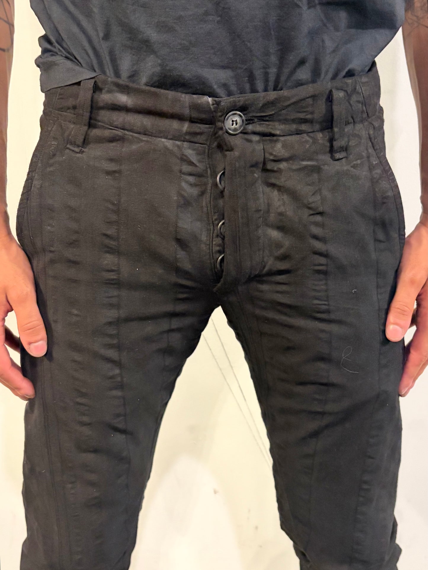 SS26 || MINIMALIST SLIM PANTS - SEERSUCKER