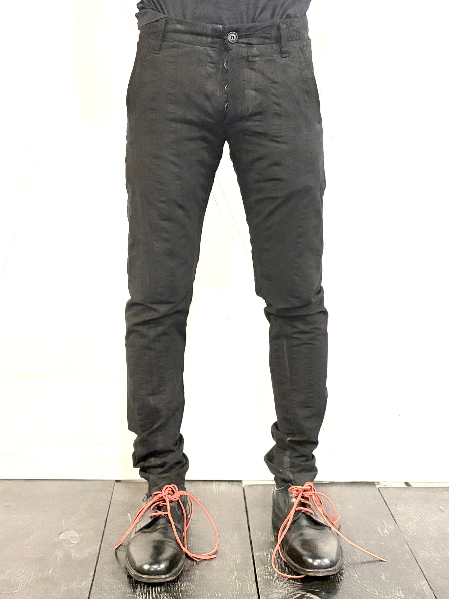 SS26 || MINIMALIST SLIM PANTS - SEERSUCKER