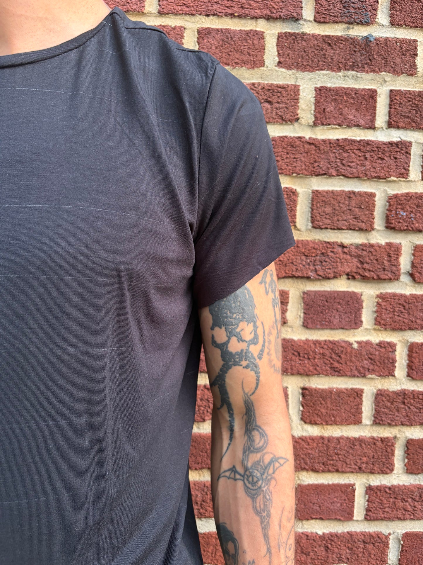 ZBT- JAMAICA  || ECHADH SEAM SHORT SLEEVE TOP || BLACK FAINT STRIPE