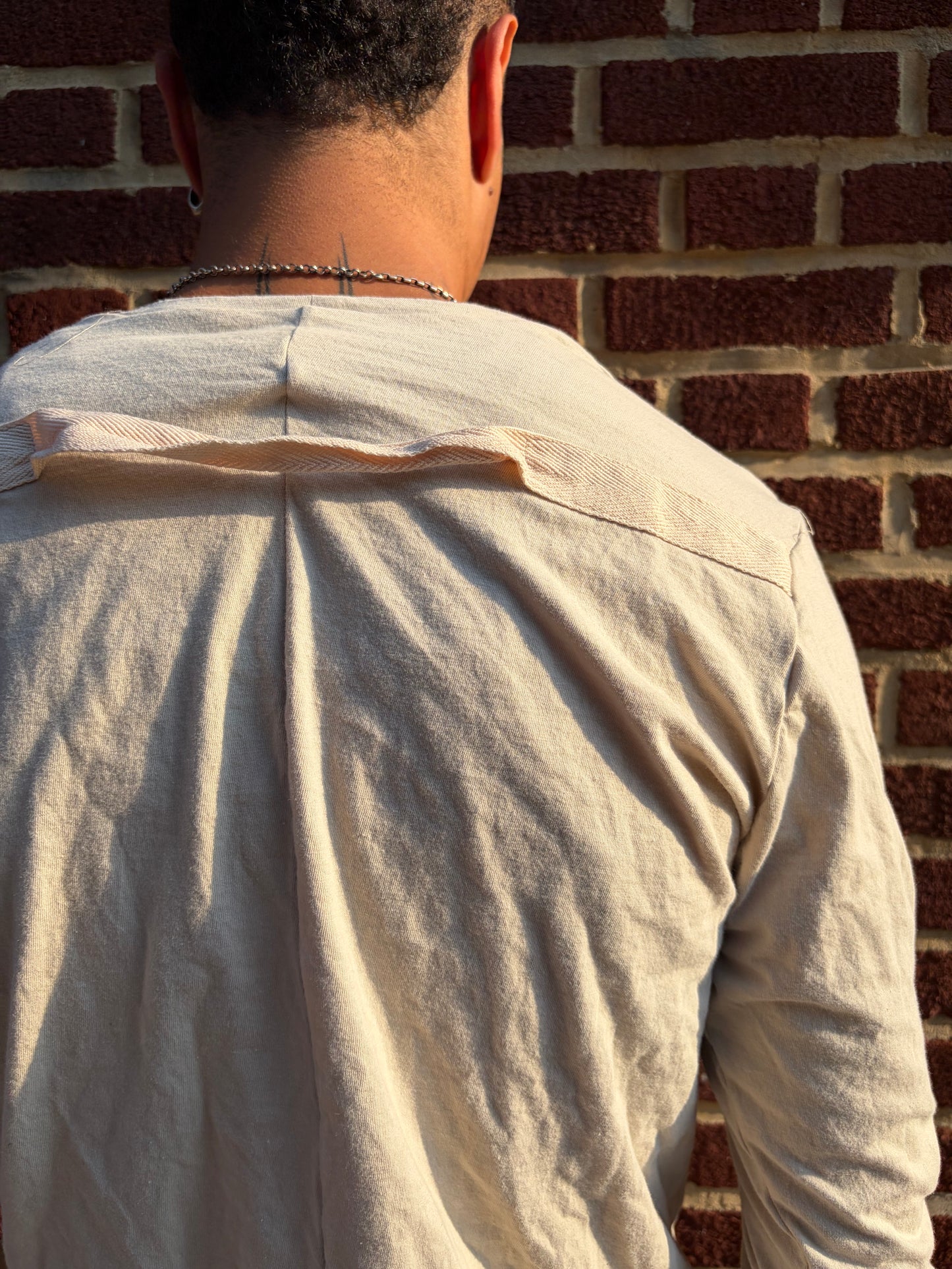 ZBT JAMAICA ||BACK STRAP PRIMORDIAL LONG SLEEVE || ECRU COTTON