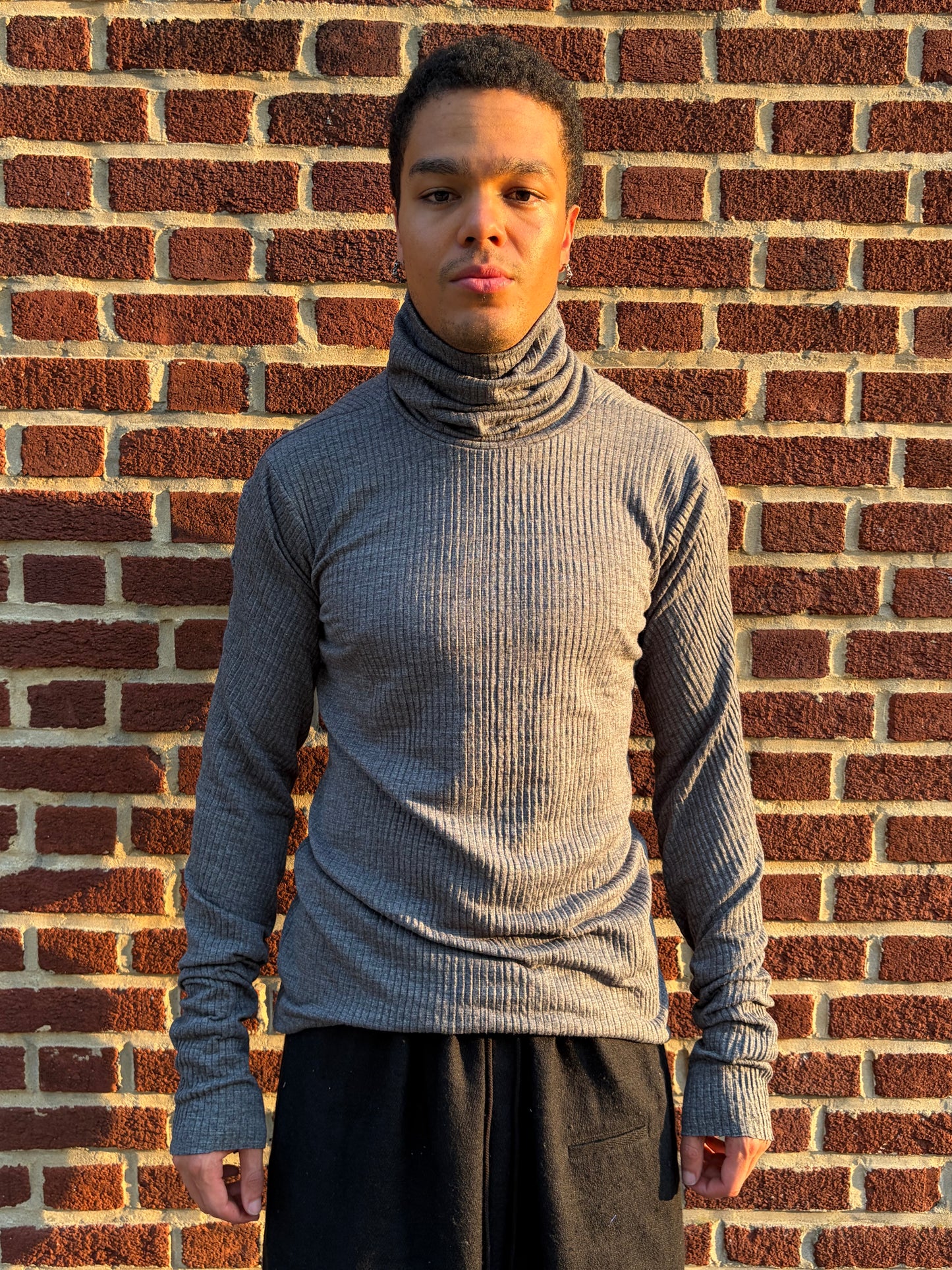 ZBT JAMAICA || HIGH NECK FAULTED SHOULDER LONG SLEEVE || RIBBED GREY