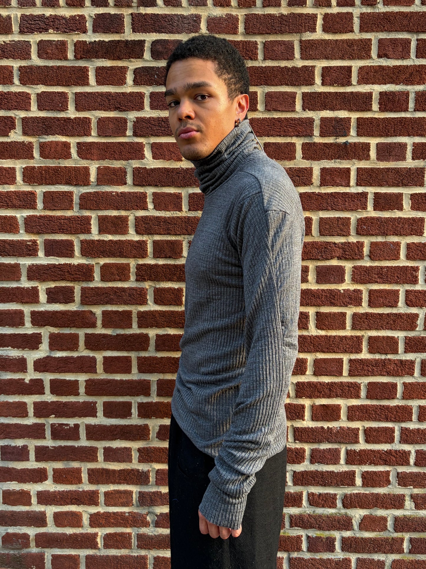 ZBT JAMAICA || HIGH NECK FAULTED SHOULDER LONG SLEEVE || RIBBED GREY