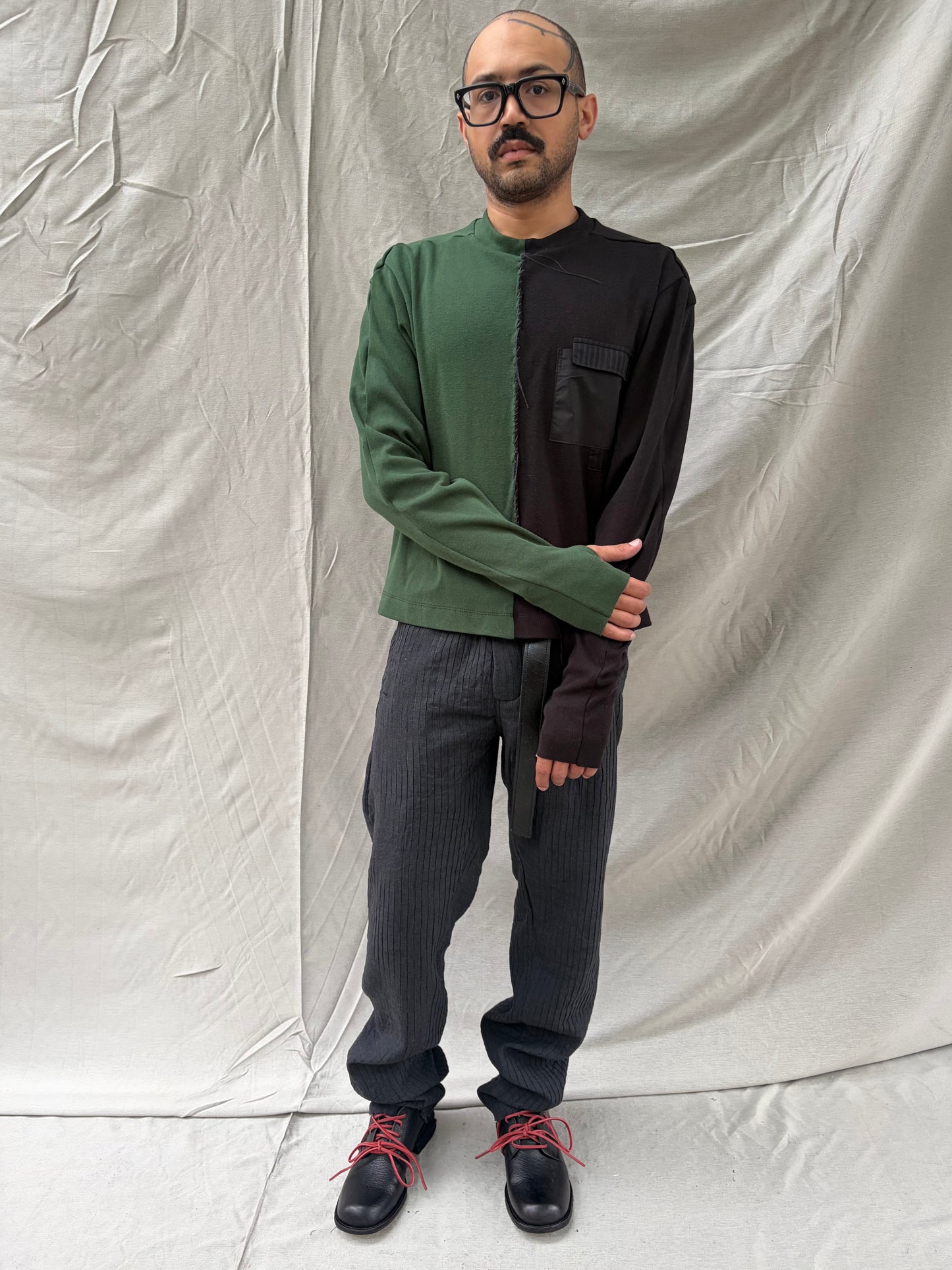 FW26 || .5 SCHULTER MIT RISS - |BOX| T-SHIRT - LANGARM || SCHWARZ + GRÜN