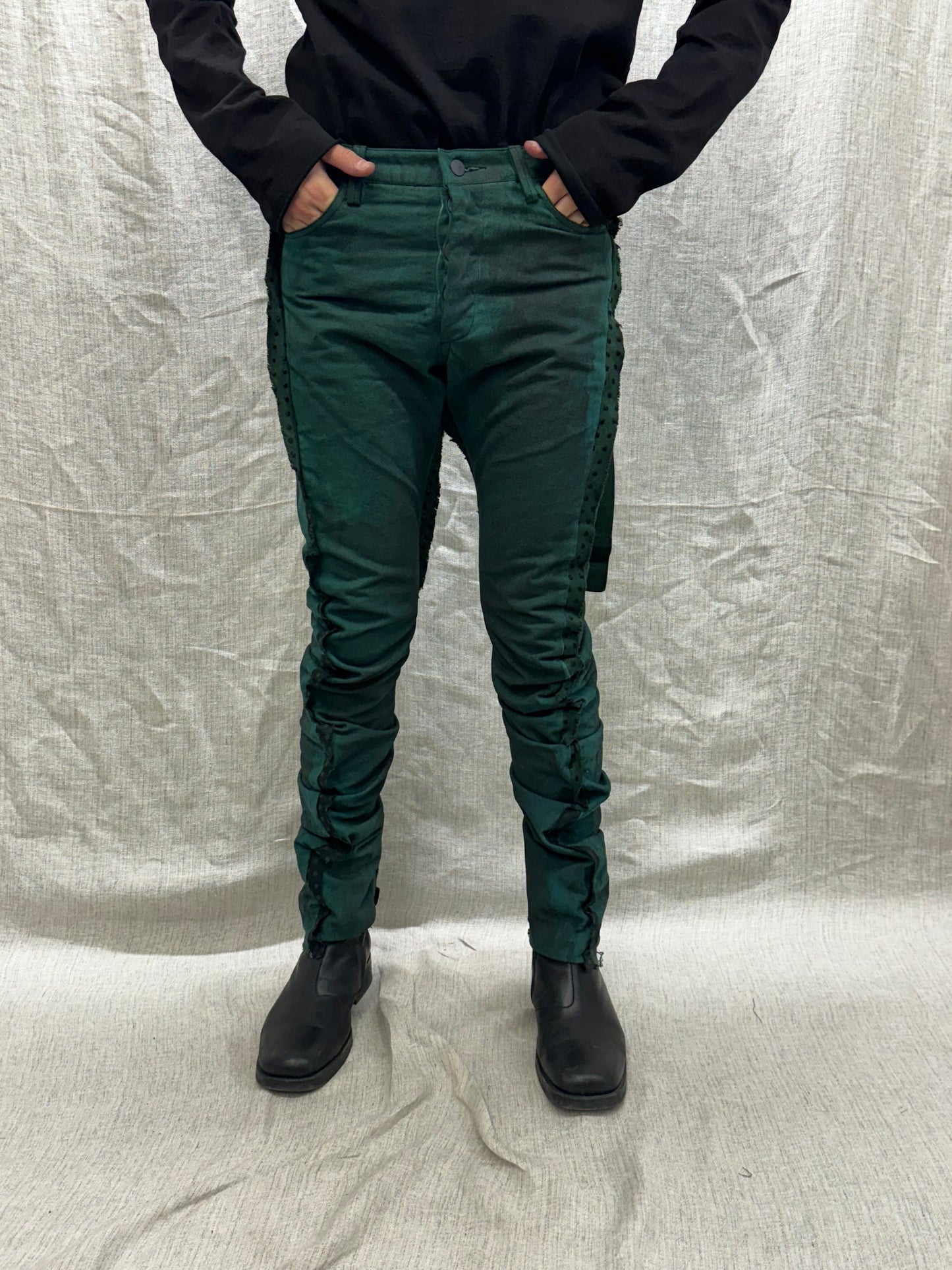 FW24 || SILK SEAMED DNA JEANS || GREEN