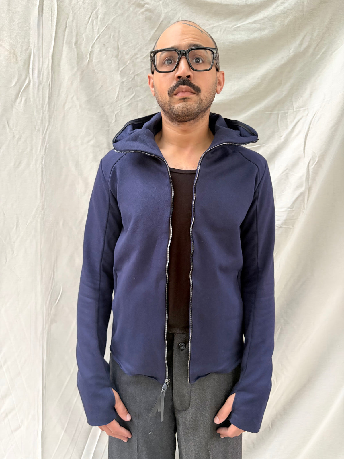 FW26  ||  HENRIKSSON CLASSIC || 100 % BAUMWOLLE || MIDNIGHT VIOLET