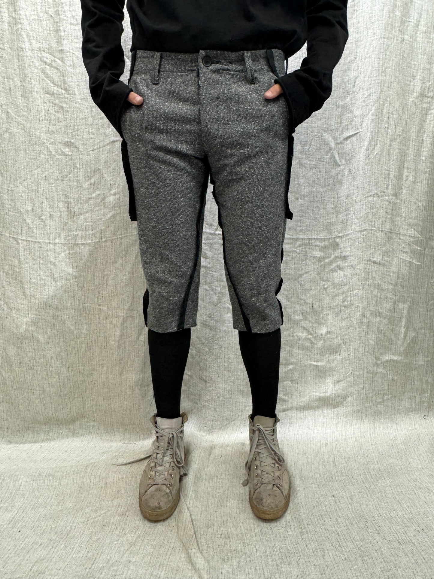 FW24 || SILK SEAMED CROPPED MINIMALIST PANTS || GREY SILK