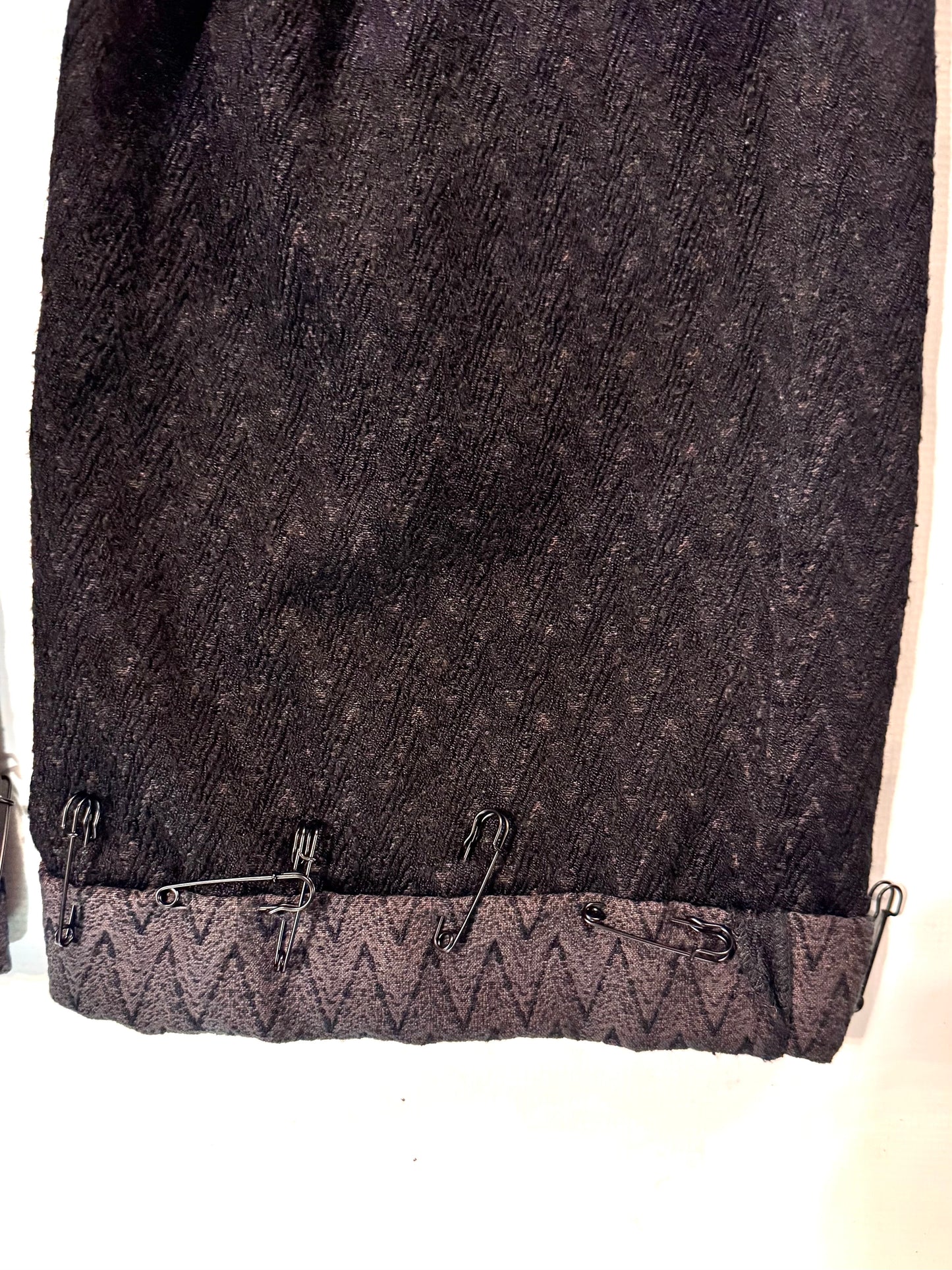 FW25 ||CROPPED PINNED HEM GODDE JEANS ||EMBROIDERED SILK ON LINEN