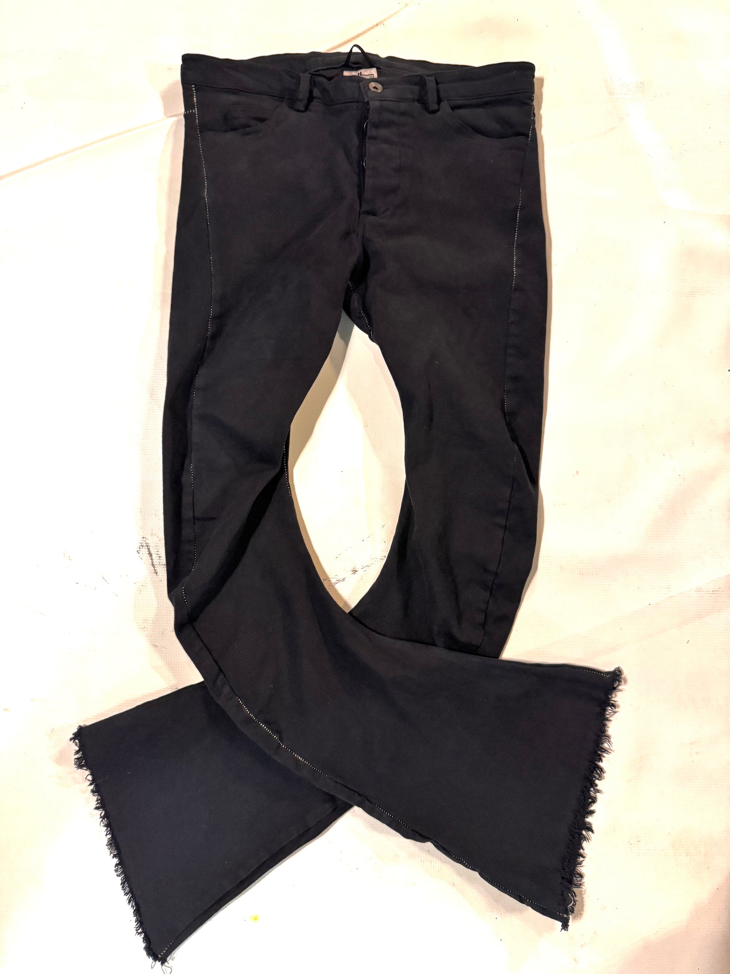 FW25 ||  BOOT CUT OVERLOCKED  DNA JEANS ||BLACK - OVERDYED