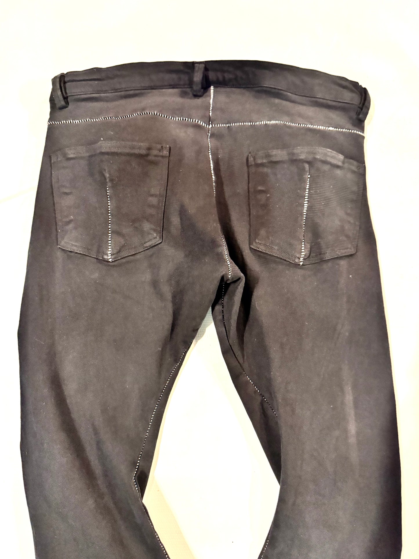 FW25 ||  BOOT CUT OVERLOCKED  DNA JEANS ||BLACK - OVERDYED