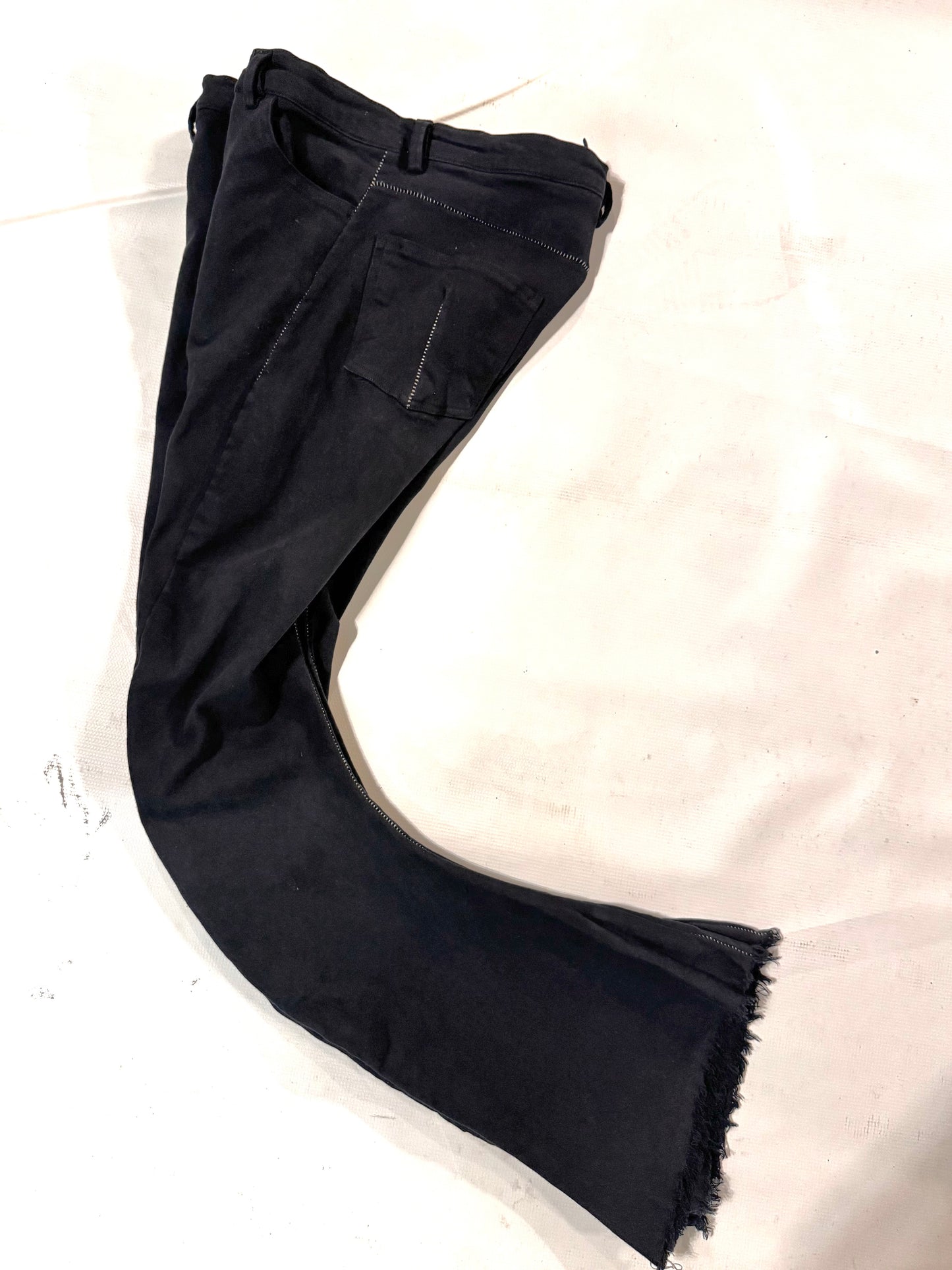 FW25 ||  BOOT CUT OVERLOCKED  DNA JEANS ||BLACK - OVERDYED