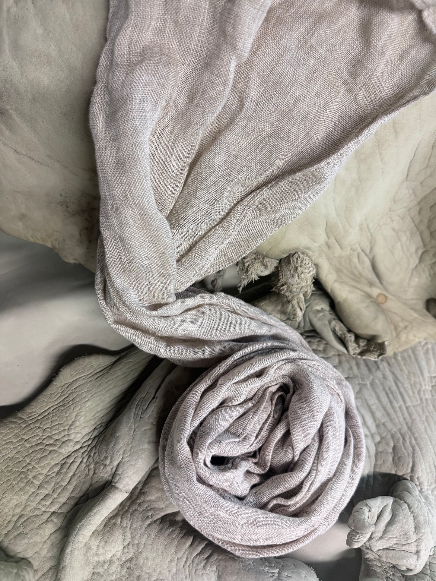 FW25 || CLASSIC LONG SLIM SCARF || LINEN - ECRU