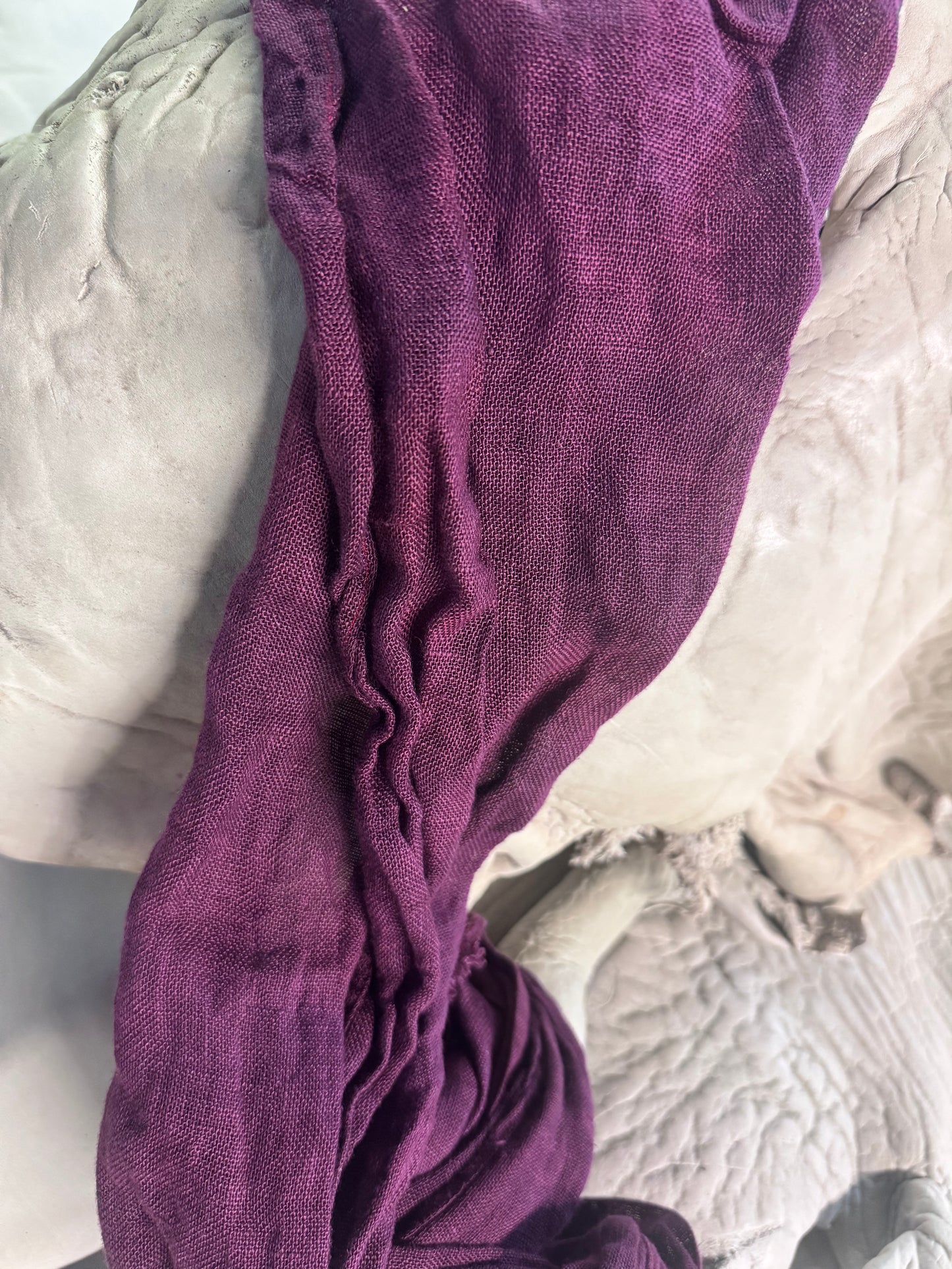 FW25 || CLASSIC LONG SLIM SCARF || LINEN - RED
