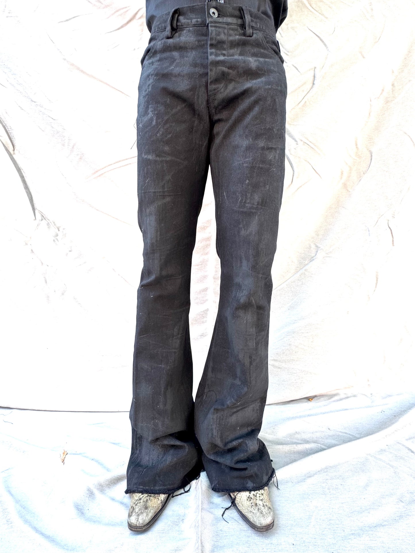 FW25 ||  BOOT CUT FLARED  JEANS || BLACK - CHARCOAL COATED