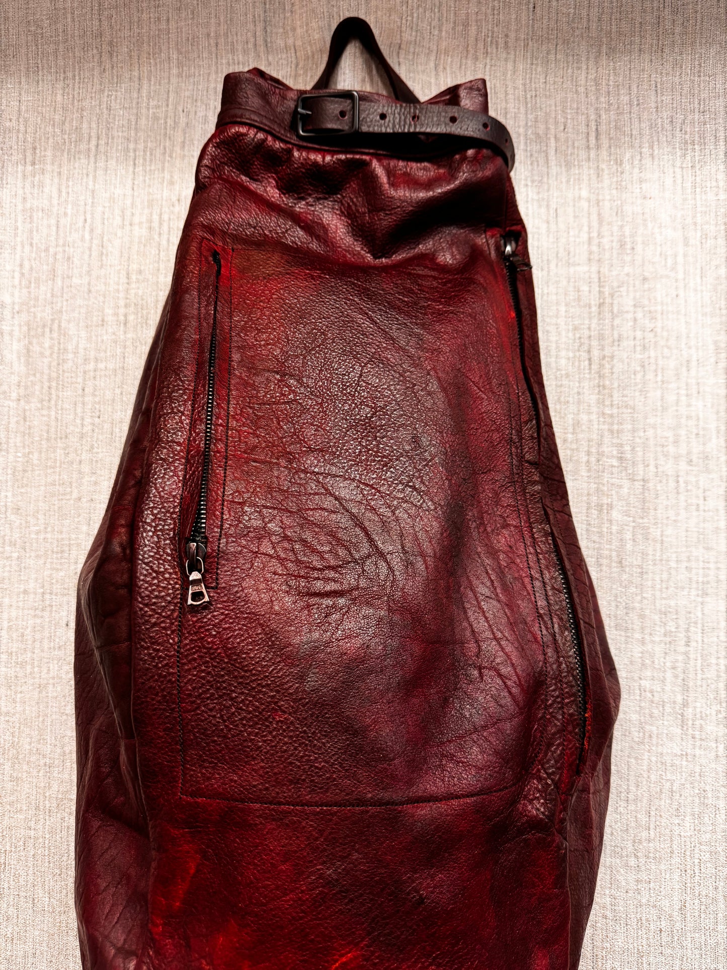 FW24 || ONE SHOULDER SLING BAG || HAND-TREATED BISON