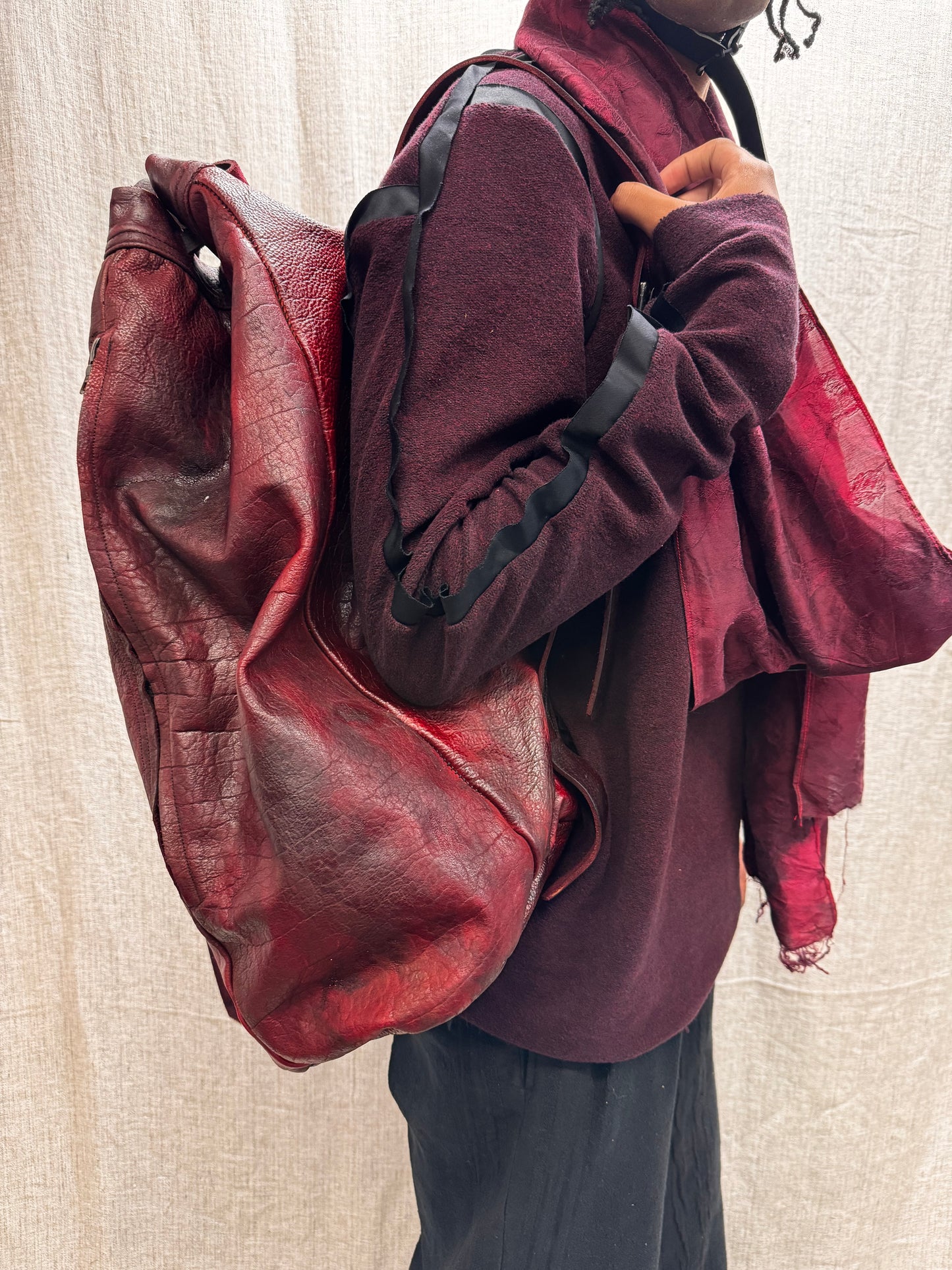 FW24 || ONE SHOULDER SLING BAG || HAND-TREATED BISON