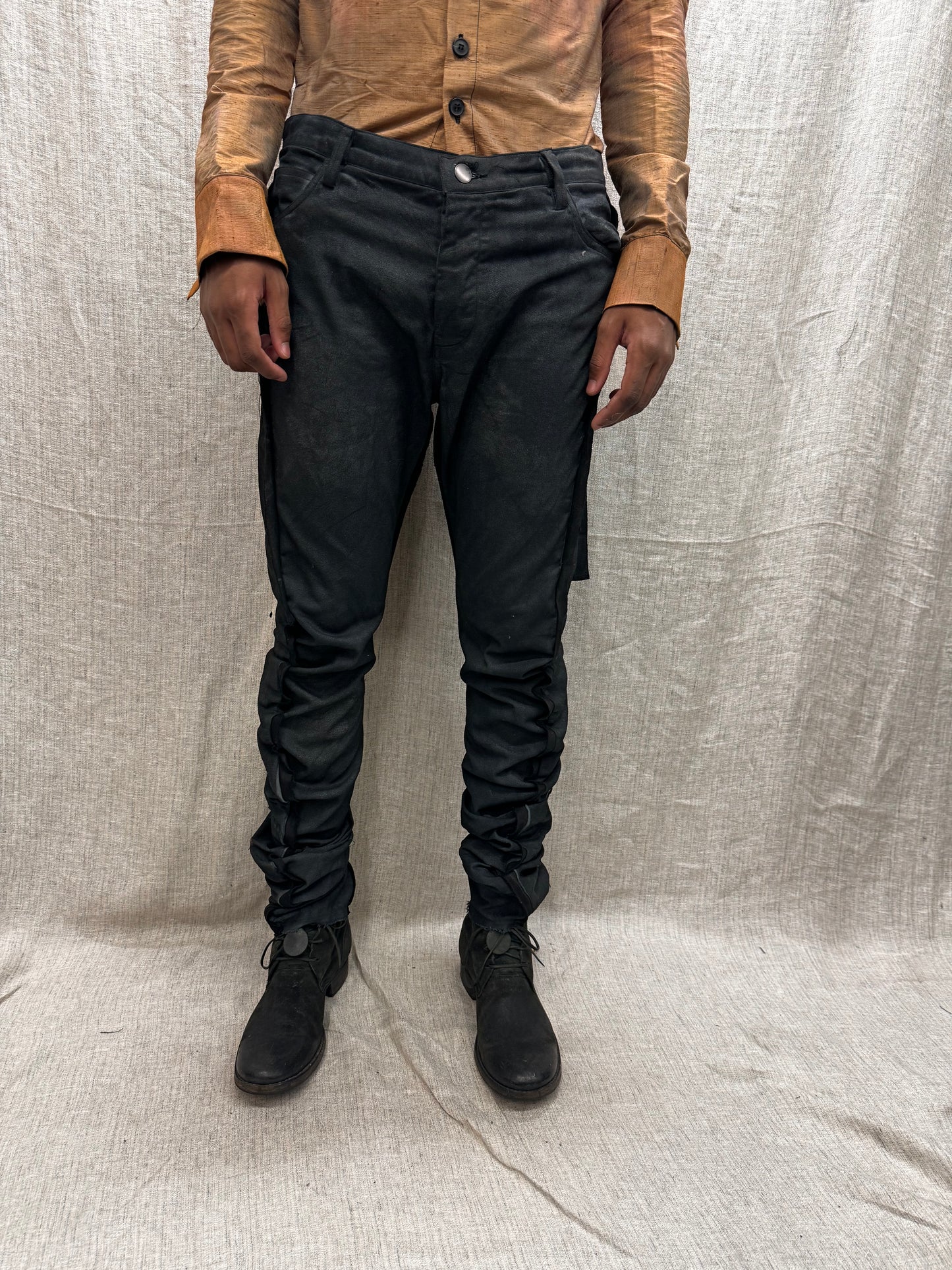 FW24 || SILK SEAMED DNA JEANS || BLACK