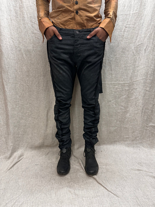 FW24 || SILK SEAMED DNA JEANS || BLACK