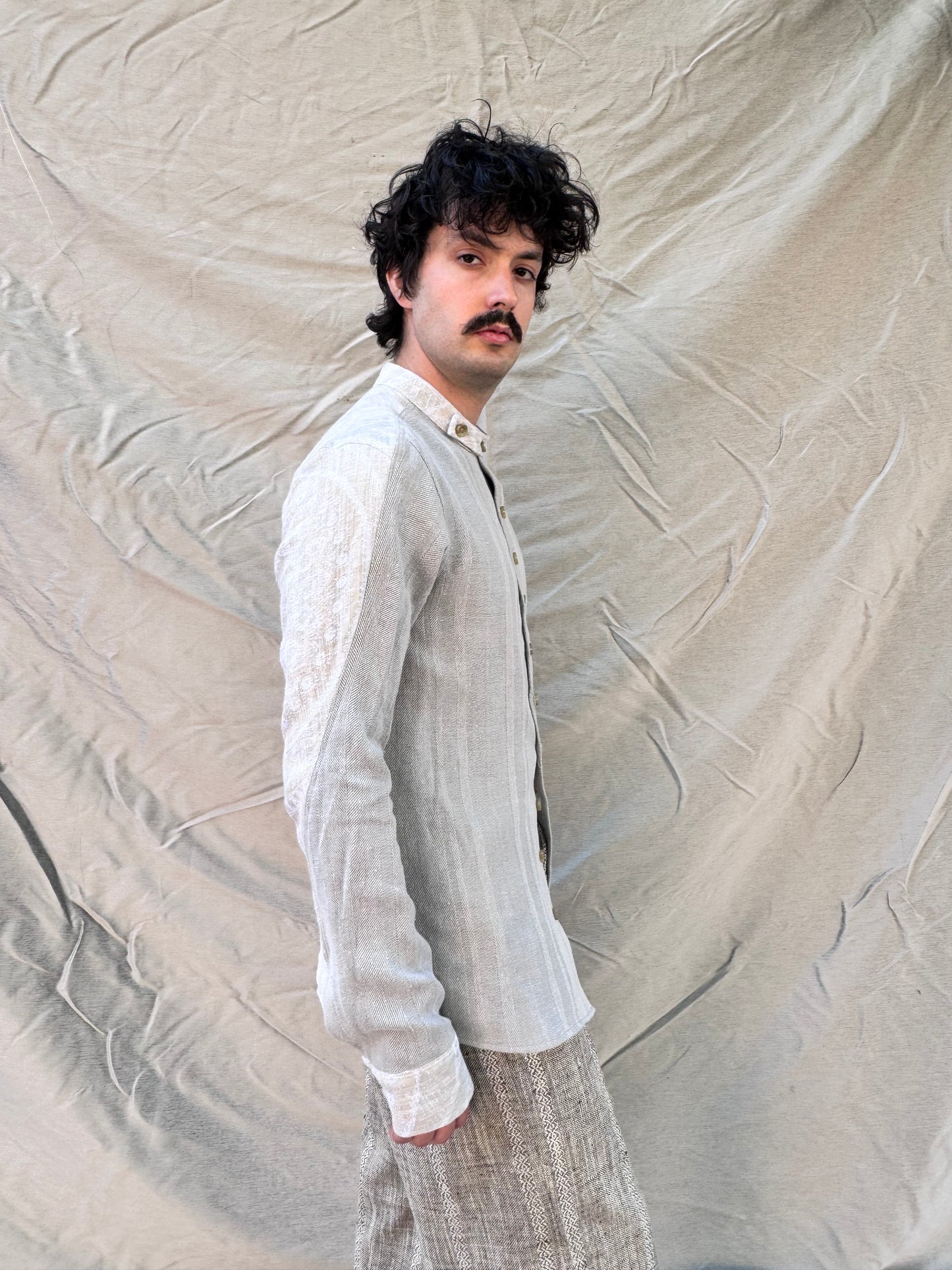 FW25 || FAULTED SHOULDER .5 CLASSIC SHIRT|| 100%  LINEN || ECRU