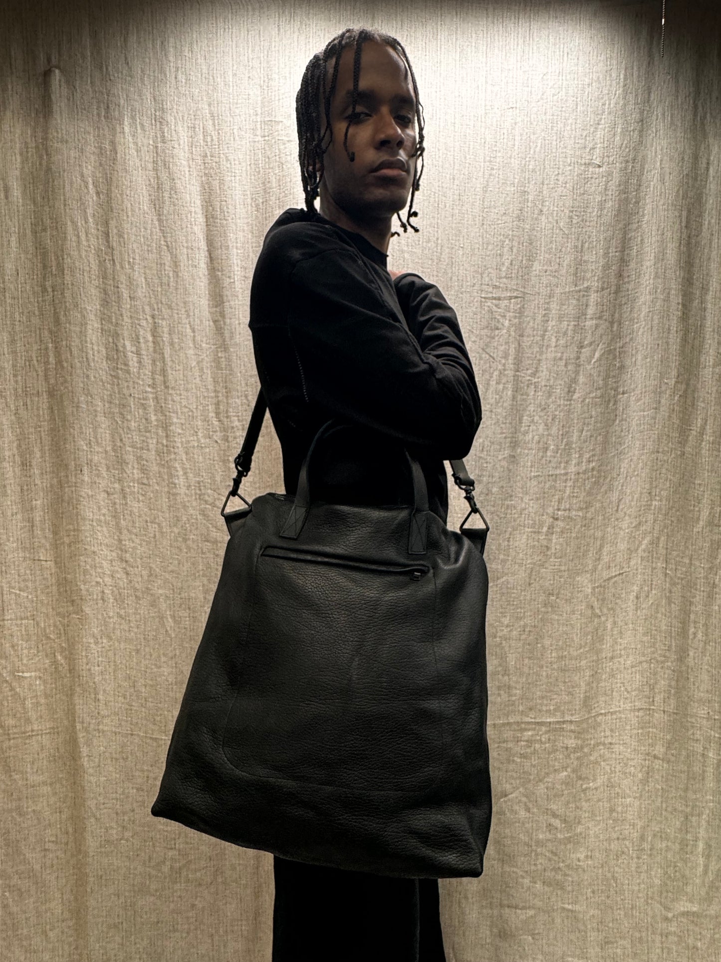 FW24 || BROOKLYNITE MESSENGER TOTE BAG || BLACK BISON