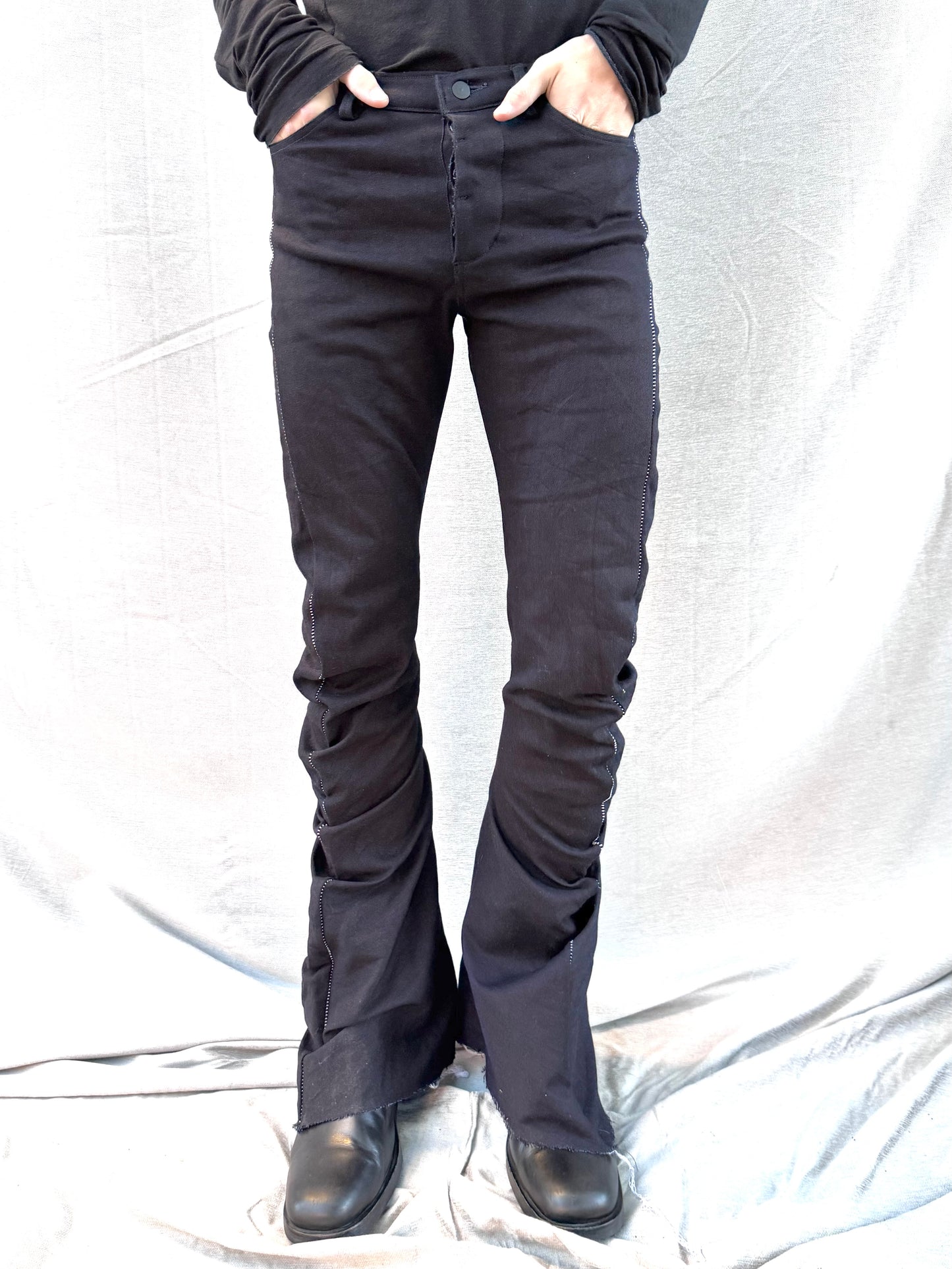 FW25 ||  BOOT CUT OVERLOCKED  DNA JEANS ||BLACK - OVERDYED