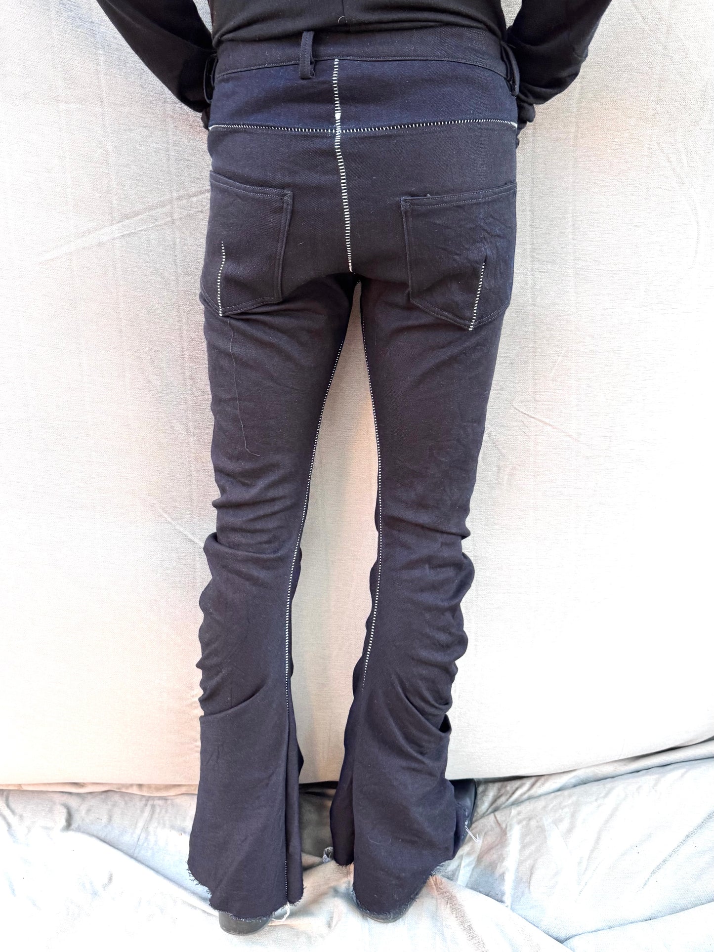 FW25 ||  BOOT CUT OVERLOCKED  DNA JEANS ||BLACK - OVERDYED