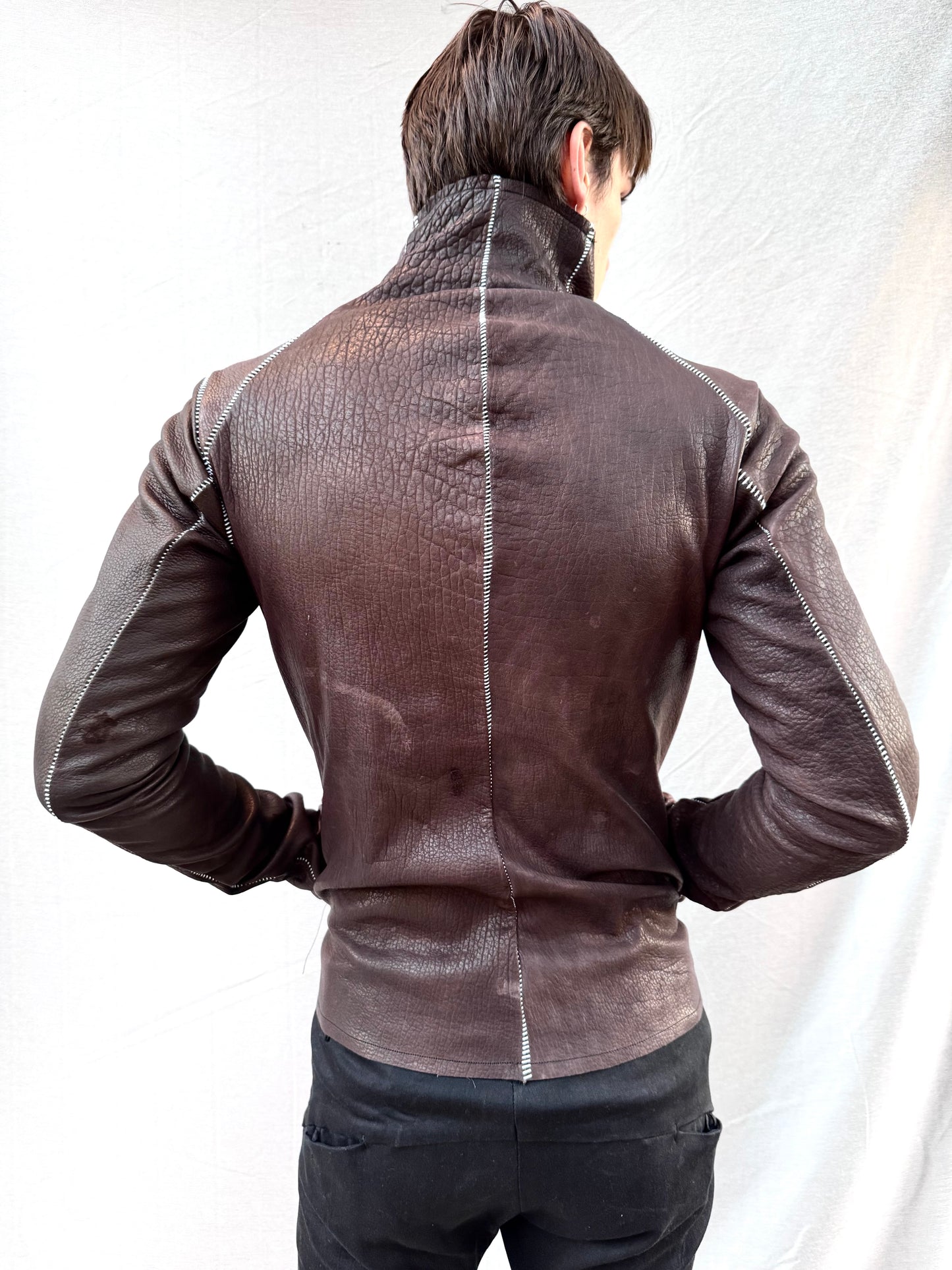 FW25 || ARC JACKET || BROWN BISON