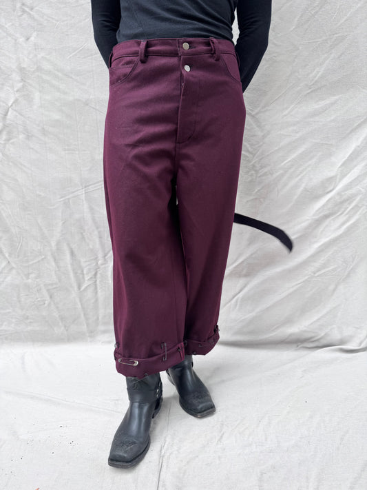FW25 ||CROPPED PINNED HEM GODDE JEANS ||100% WOOL - MAROON