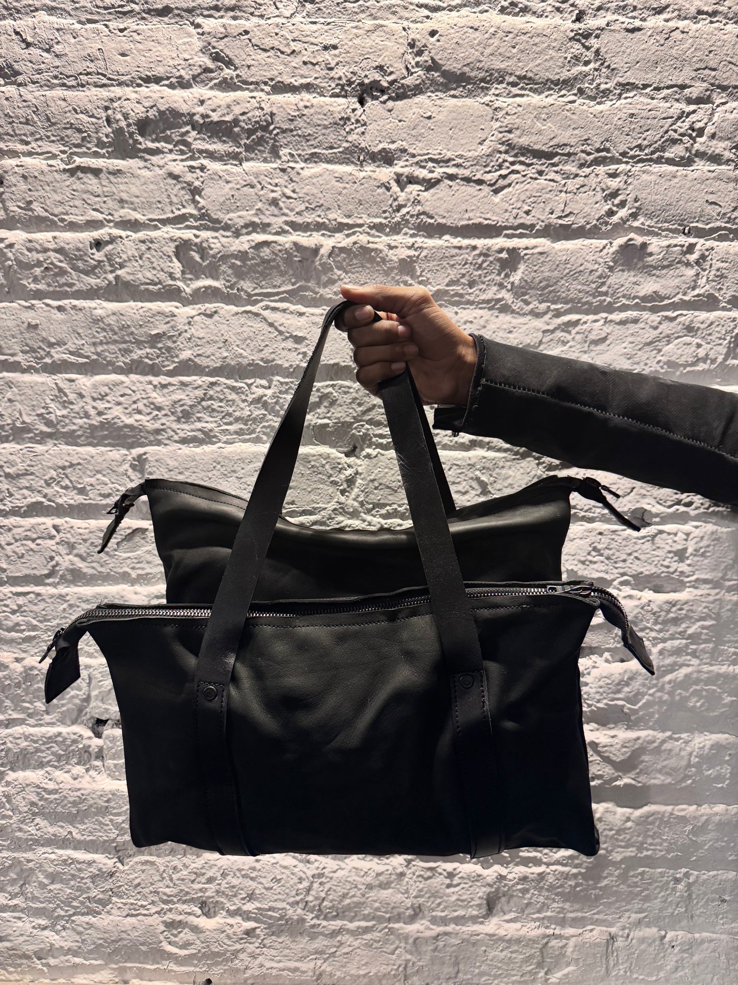 FW25 || SIAMESE || BLACK COWHIDE