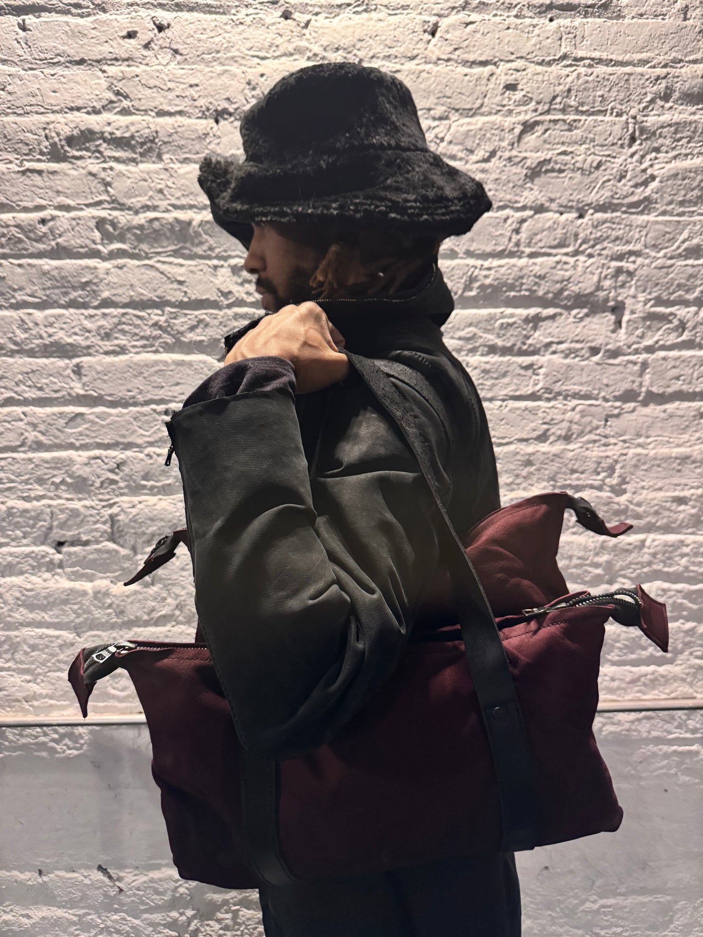 FW25 || SIAMESE || MAROON ELK HIDE