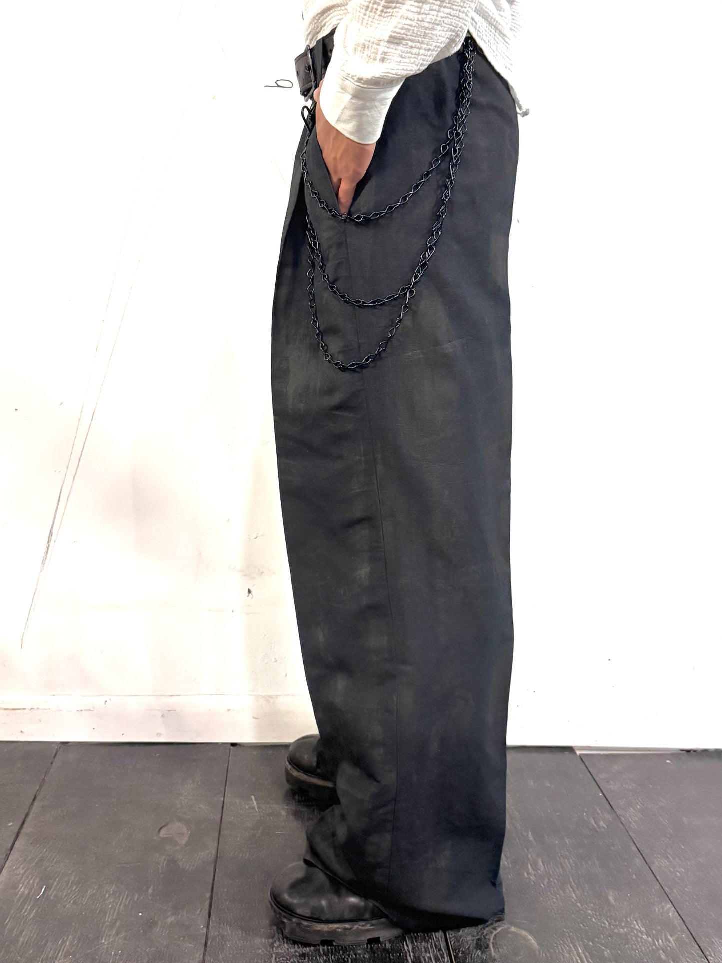 SS26 || PLEATED GODDE PANTS || VOLCANIC COATED COTTON LINEN