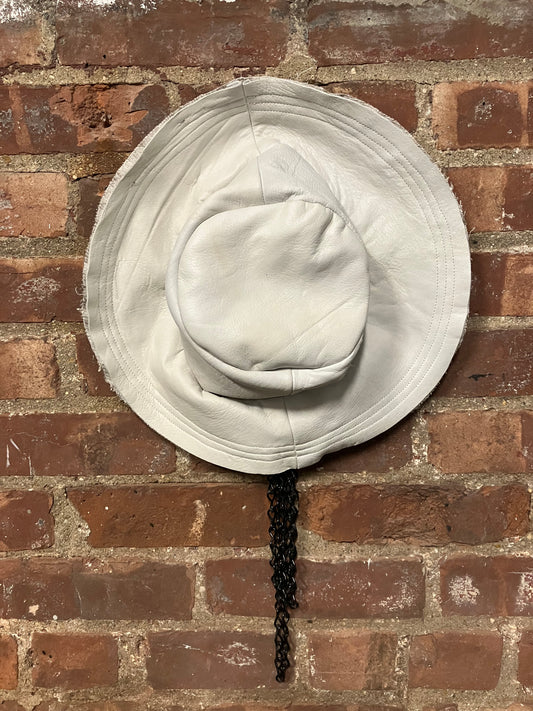 SS23 MOONSTAR BUCKET HAT - WHITE